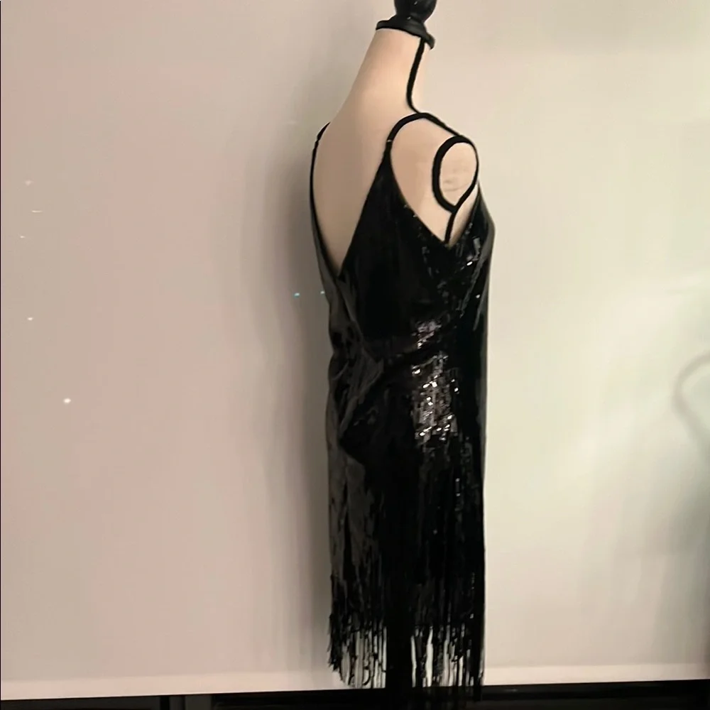 Elegant Black Fringe Midi Dress - Picture 4 of 8